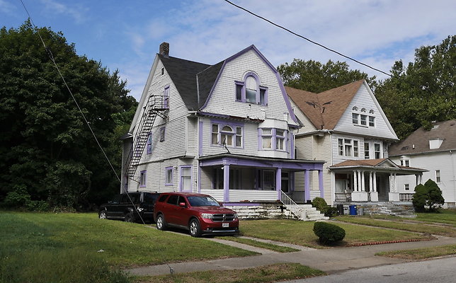 CRAFTSMAN COLONIAL