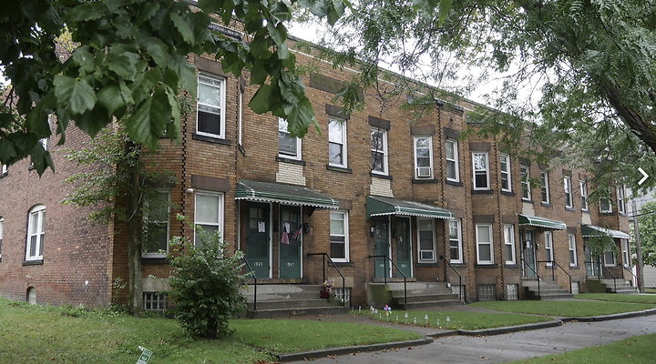 ROW HOUSE