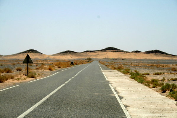 Road to Merzouga desert ERFOUD