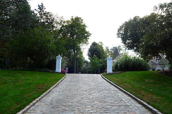 2 Sands Light Road (Sands Point, NY) - 197-X5
