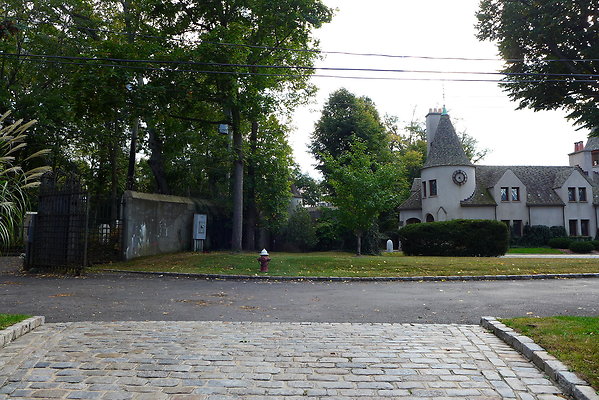 2 Sands Light Road (Sands Point, NY) - 198-X5