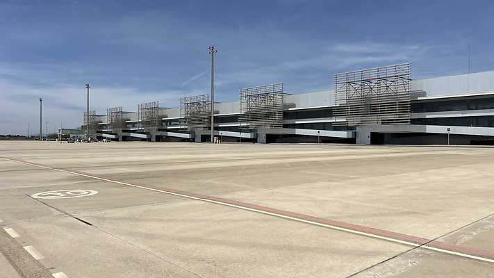 Aeropuerto Internacional de Murcia.135