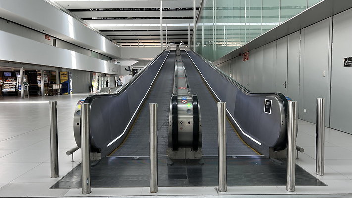 Aeropuerto Internacional de Murcia.63